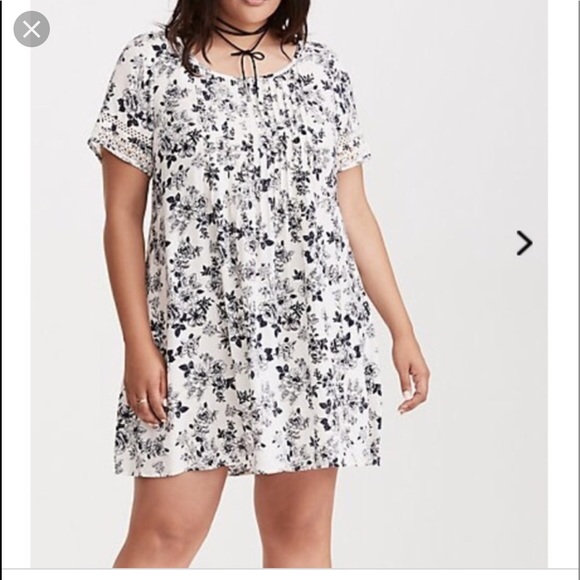 torrid Dresses & Skirts - {Torrid} pintuck floral A line dress